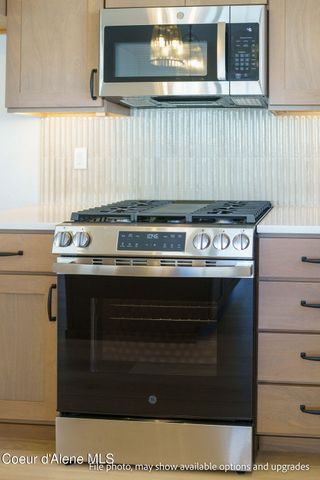 1207 W FAIR LN, Post Falls, ID 83854