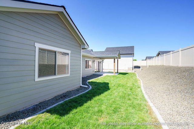 1207 W FAIR LN, Post Falls, ID 83854