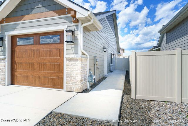 1207 W FAIR LN, Post Falls, ID 83854