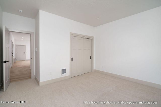 1207 W FAIR LN, Post Falls, ID 83854