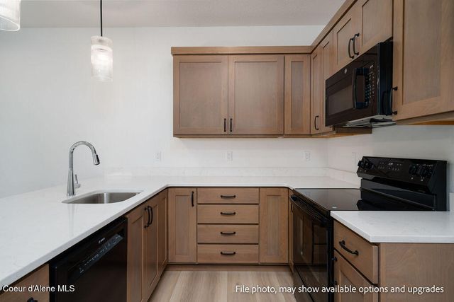 1207 W FAIR LN, Post Falls, ID 83854