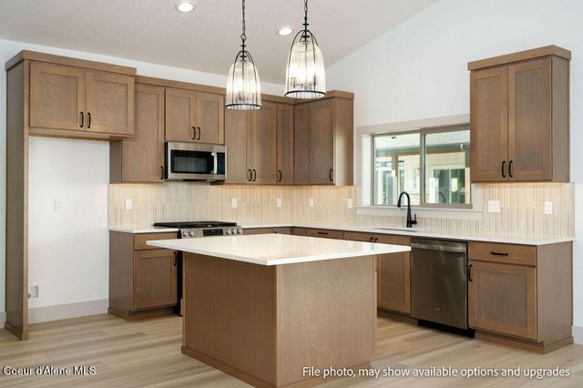 1207 W FAIR LN, Post Falls, ID 83854