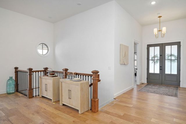 6041 S Dollison Avenue, Springfield, MO 65810