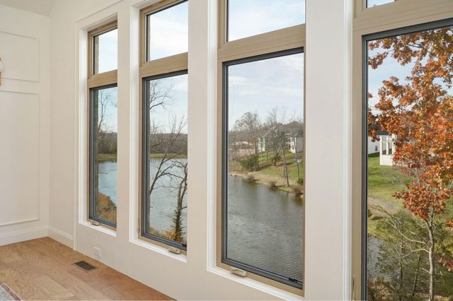 6041 S Dollison Avenue, Springfield, MO 65810