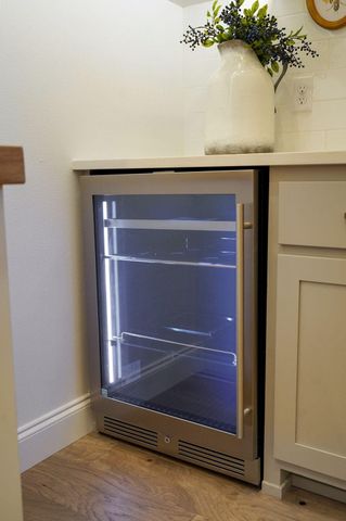 6041 S Dollison Avenue, Springfield, MO 65810