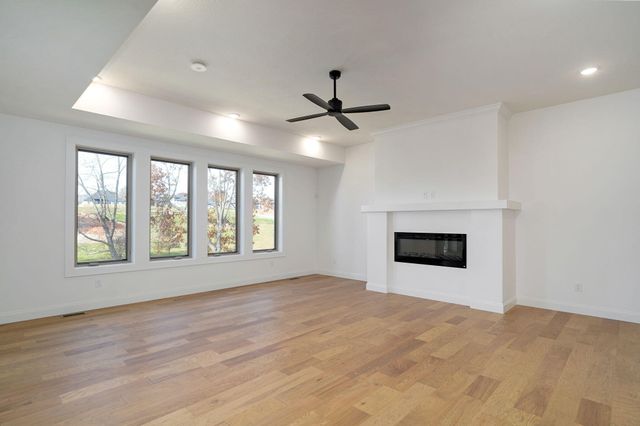 6041 S Dollison Avenue, Springfield, MO 65810