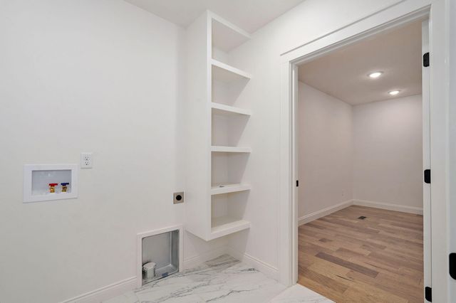 6041 S Dollison Avenue, Springfield, MO 65810