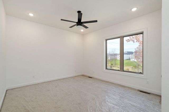 6041 S Dollison Avenue, Springfield, MO 65810