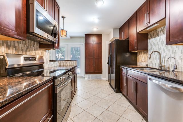 822 Fontana Avenue, Richardson, TX 75080