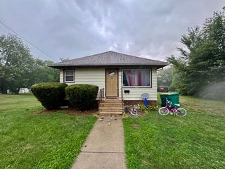 916 Magnolia Avenue, Joliet, IL 60432