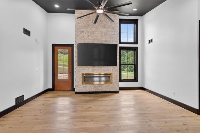 75 Deer Chase Road, Danville, KY 40422
