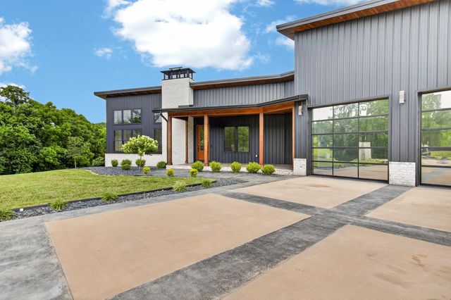 75 Deer Chase Road, Danville, KY 40422