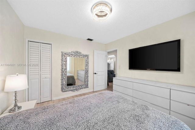 1935 Arthur St, Hollywood, FL 33020