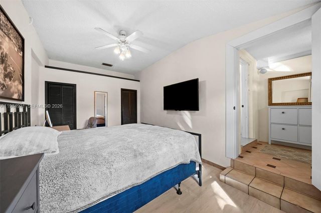 1935 Arthur St, Hollywood, FL 33020