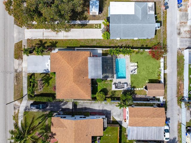 1935 Arthur St, Hollywood, FL 33020