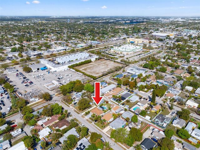 1935 Arthur St, Hollywood, FL 33020