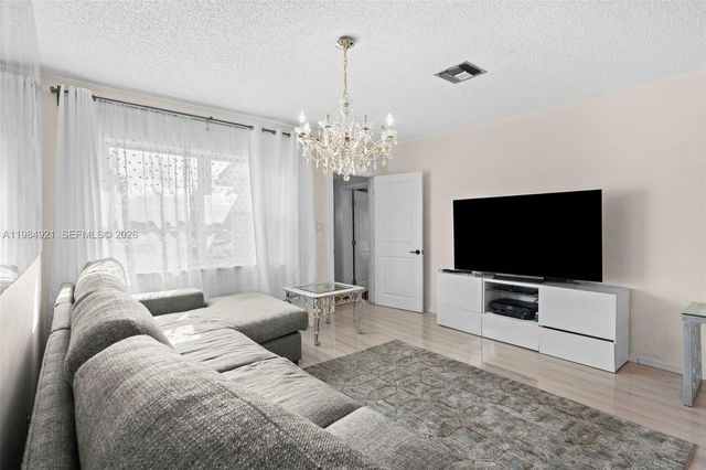 1935 Arthur St, Hollywood, FL 33020