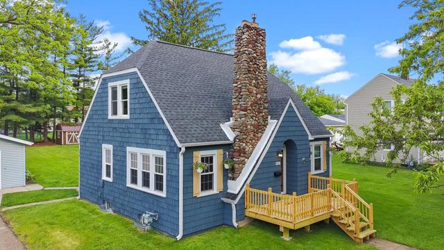 120 S Jackson STREET, Elkhorn, WI 53121