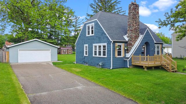 120 S Jackson STREET, Elkhorn, WI 53121