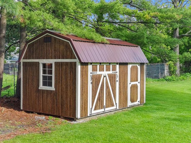 120 S Jackson STREET, Elkhorn, WI 53121
