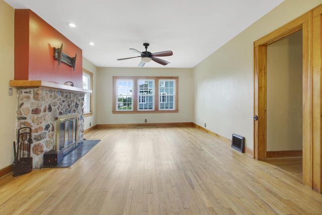 120 S Jackson STREET, Elkhorn, WI 53121