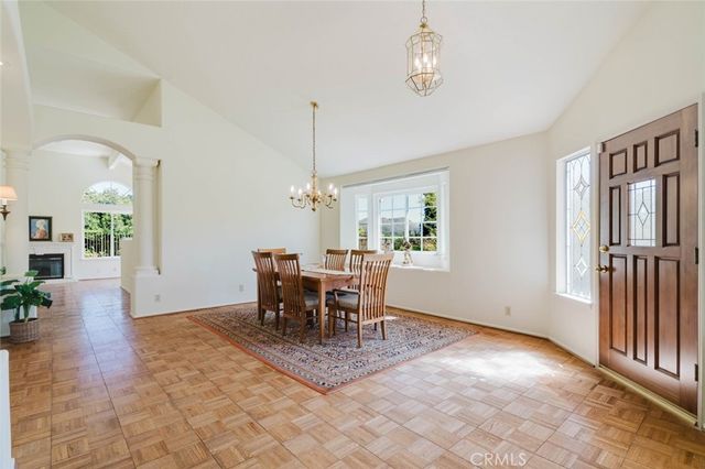 1005 Shoal Creek Court, Simi Valley, CA 93065