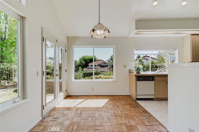 1005 Shoal Creek Court, Simi Valley, CA 93065