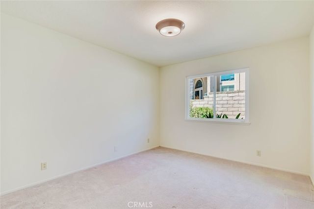 1005 Shoal Creek Court, Simi Valley, CA 93065