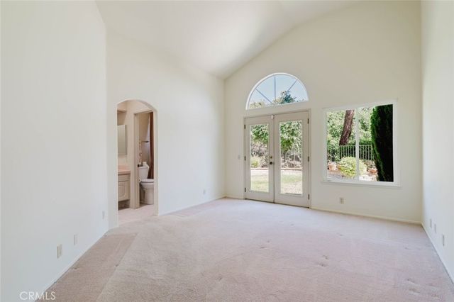 1005 Shoal Creek Court, Simi Valley, CA 93065
