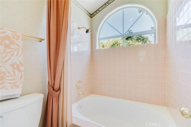 1005 Shoal Creek Court, Simi Valley, CA 93065