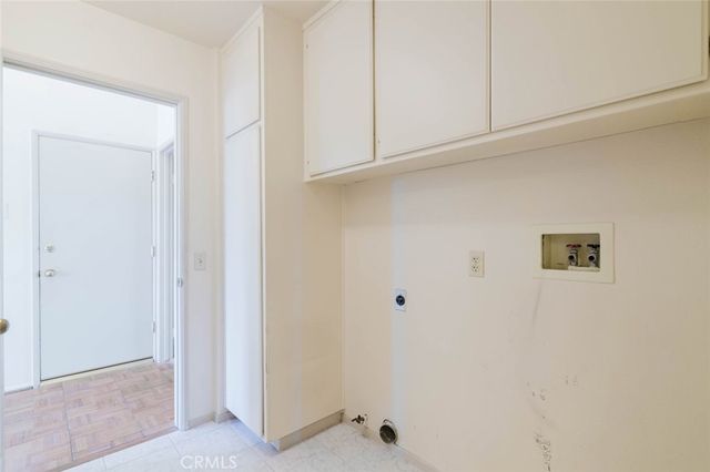 1005 Shoal Creek Court, Simi Valley, CA 93065