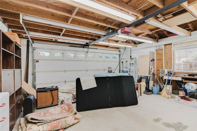1005 Shoal Creek Court, Simi Valley, CA 93065