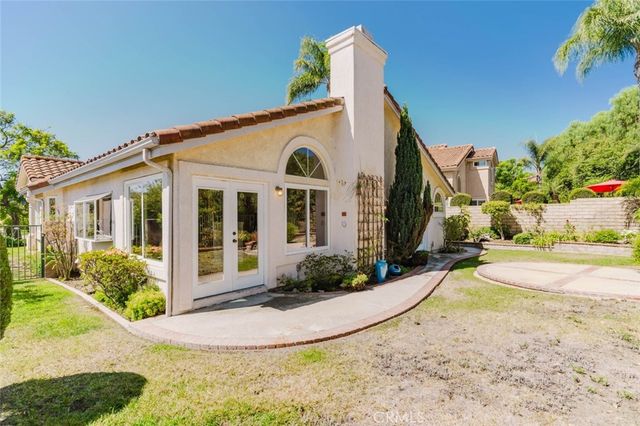 1005 Shoal Creek Court, Simi Valley, CA 93065