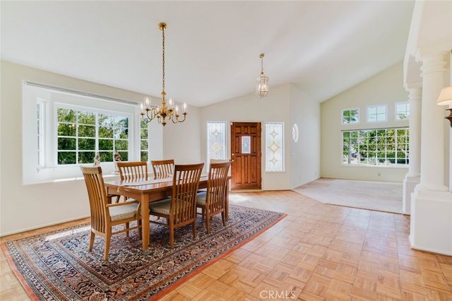 1005 Shoal Creek Court, Simi Valley, CA 93065