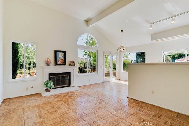 1005 Shoal Creek Court, Simi Valley, CA 93065