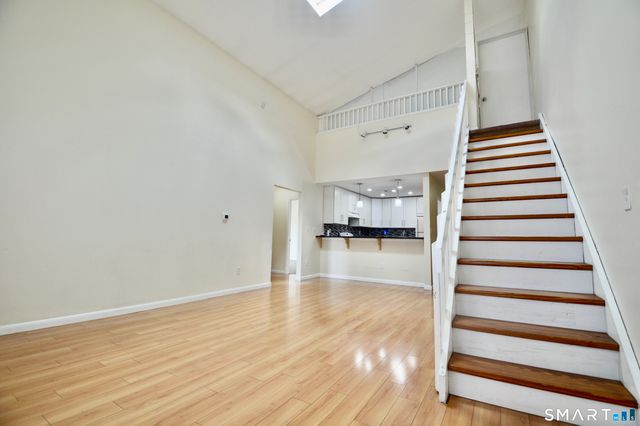 18 Amsterdam Avenue 3A, Bridgeport, CT 06606