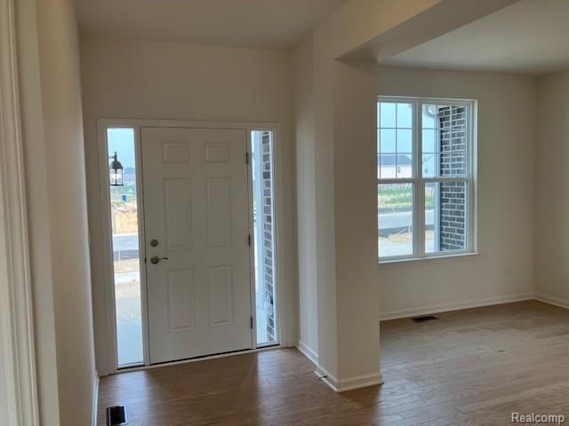 1967 Elizabeth Lane, Ypsilanti, MI 48198