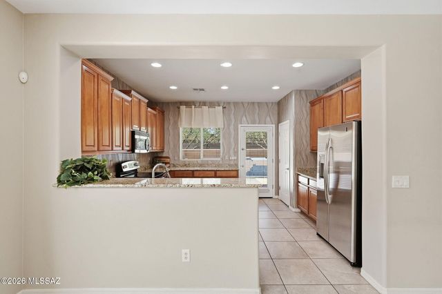 13497 N Garlenda Way, Oro Valley, AZ 85737