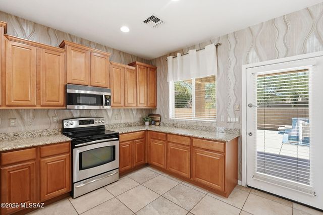 13497 N Garlenda Way, Oro Valley, AZ 85737