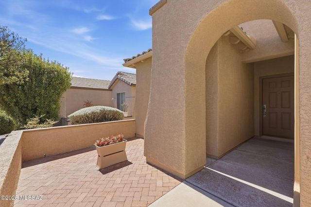 13497 N Garlenda Way, Oro Valley, AZ 85737