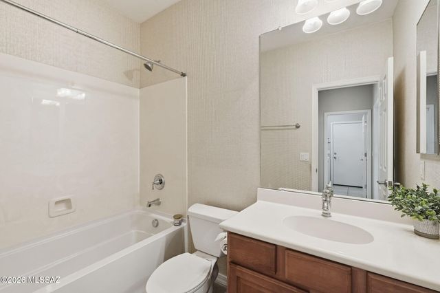 13497 N Garlenda Way, Oro Valley, AZ 85737