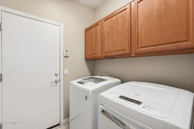 13497 N Garlenda Way, Oro Valley, AZ 85737