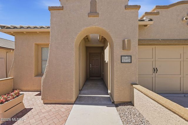 13497 N Garlenda Way, Oro Valley, AZ 85737