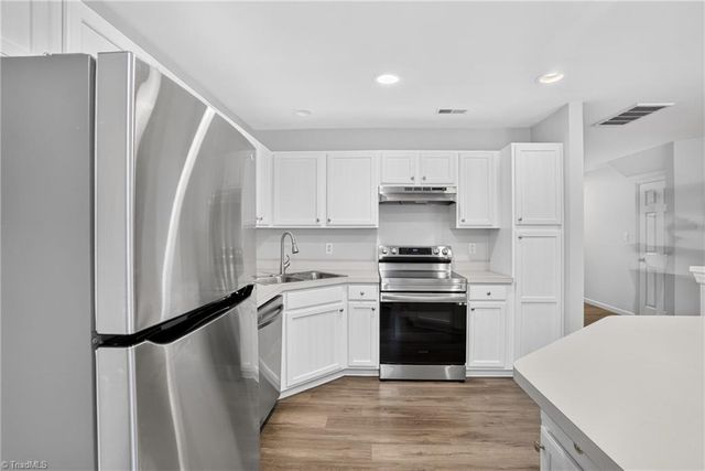 805 Creek Crossing Trail, Whitsett, NC 27377