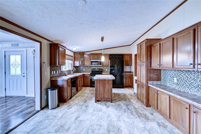 121 Read Oak, Onalaska, TX 77360