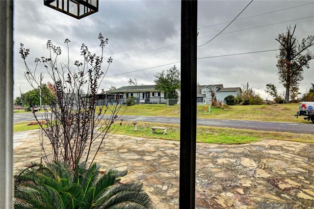 121 Read Oak, Onalaska, TX 77360