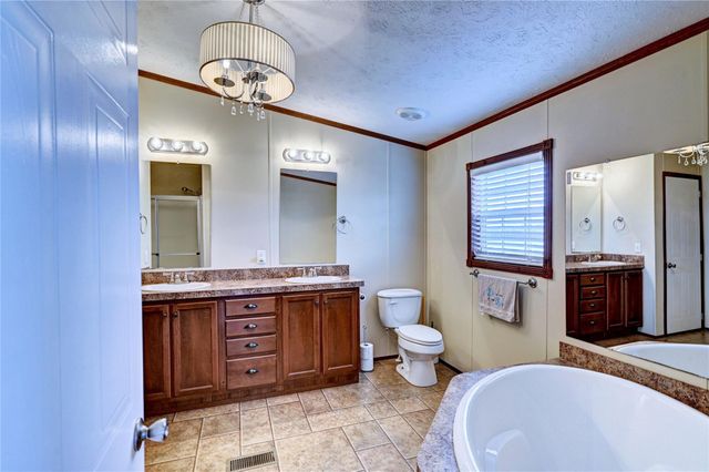 121 Read Oak, Onalaska, TX 77360