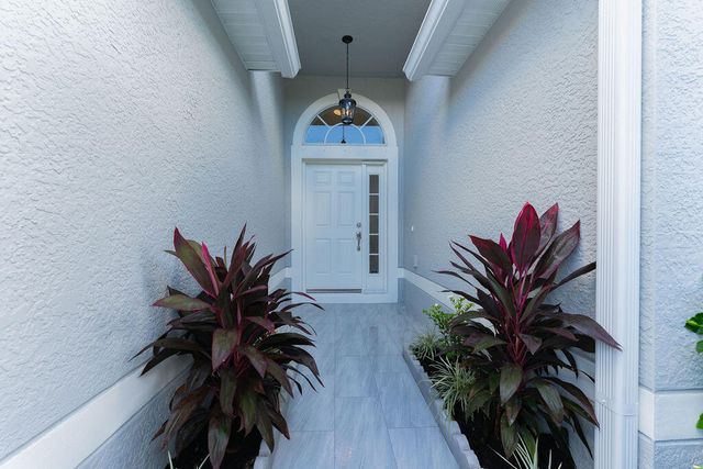 5138 NW WISK FERN Circle, Port St. Lucie, Port St Lucie, FL 34986