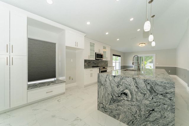5138 NW WISK FERN Circle, Port St. Lucie, Port St Lucie, FL 34986
