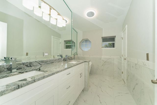 5138 NW WISK FERN Circle, Port St. Lucie, Port St Lucie, FL 34986